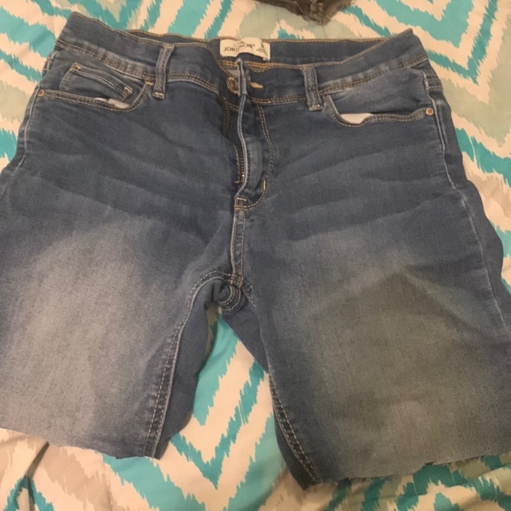 A blue shorts